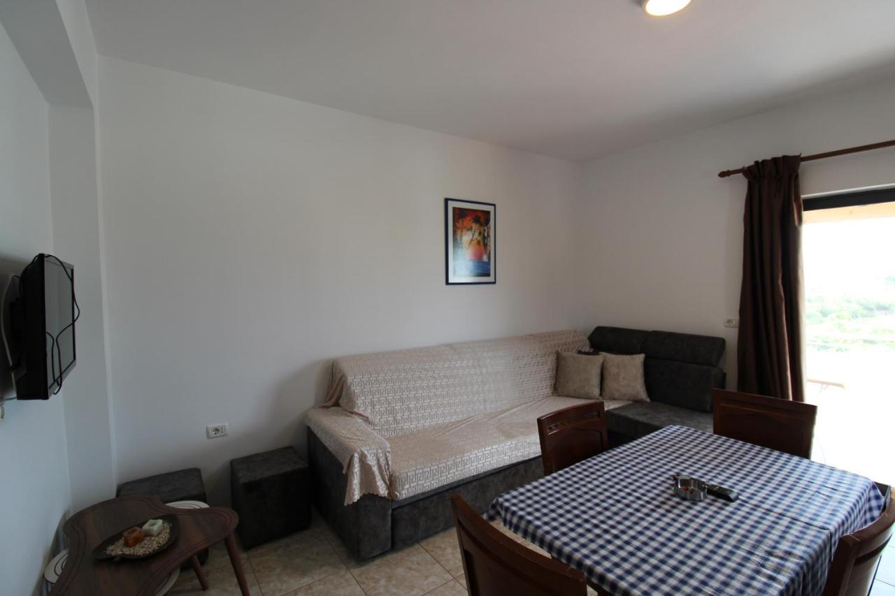 Vila Bilali Apartment คซามิล ภายนอก รูปภาพ