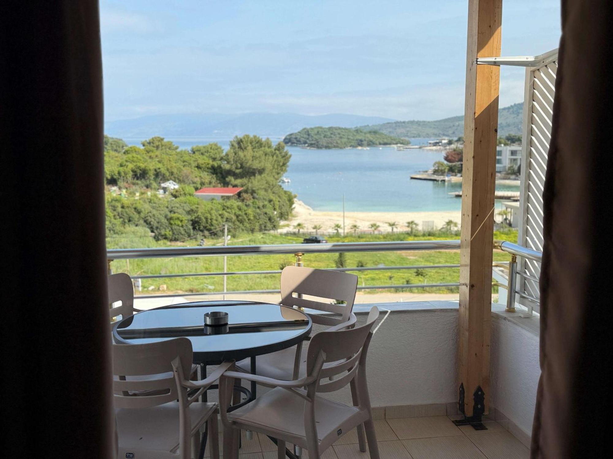 Vila Bilali Apartment คซามิล ภายนอก รูปภาพ